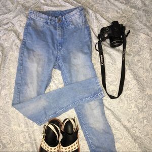 H&M high rise light wash jeans